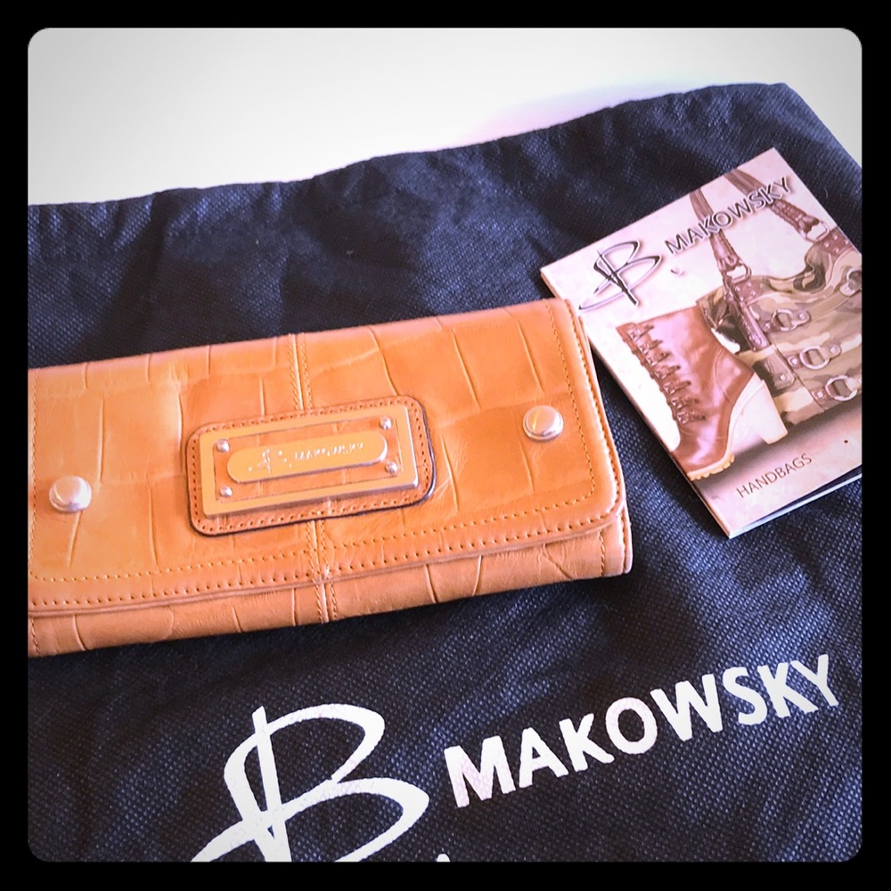 B. Makowsky Tan Leather wallet. EUC